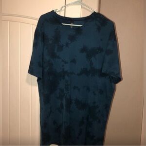 Lululemon Men’s tee shirt